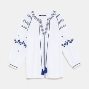 NWT Zara White & Blue Embroidered oversized Size Small blouse